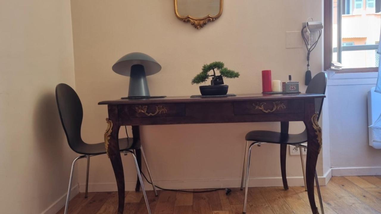 Appartement En Plein Coeur De Vieille Nice Buitenkant foto
